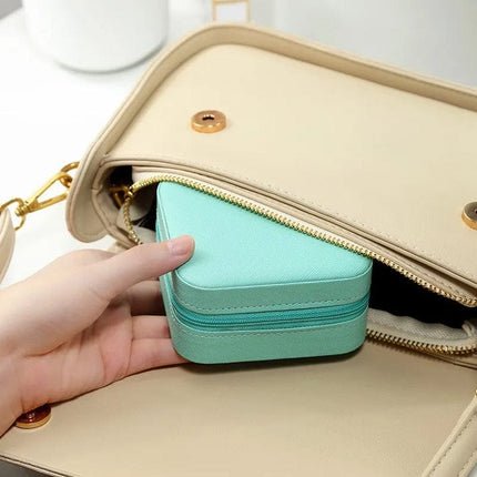 Mini Jewelry Organizer – Compact Storage Box, Elegant and Practical Accessory for Women- RANDOM COLOUR